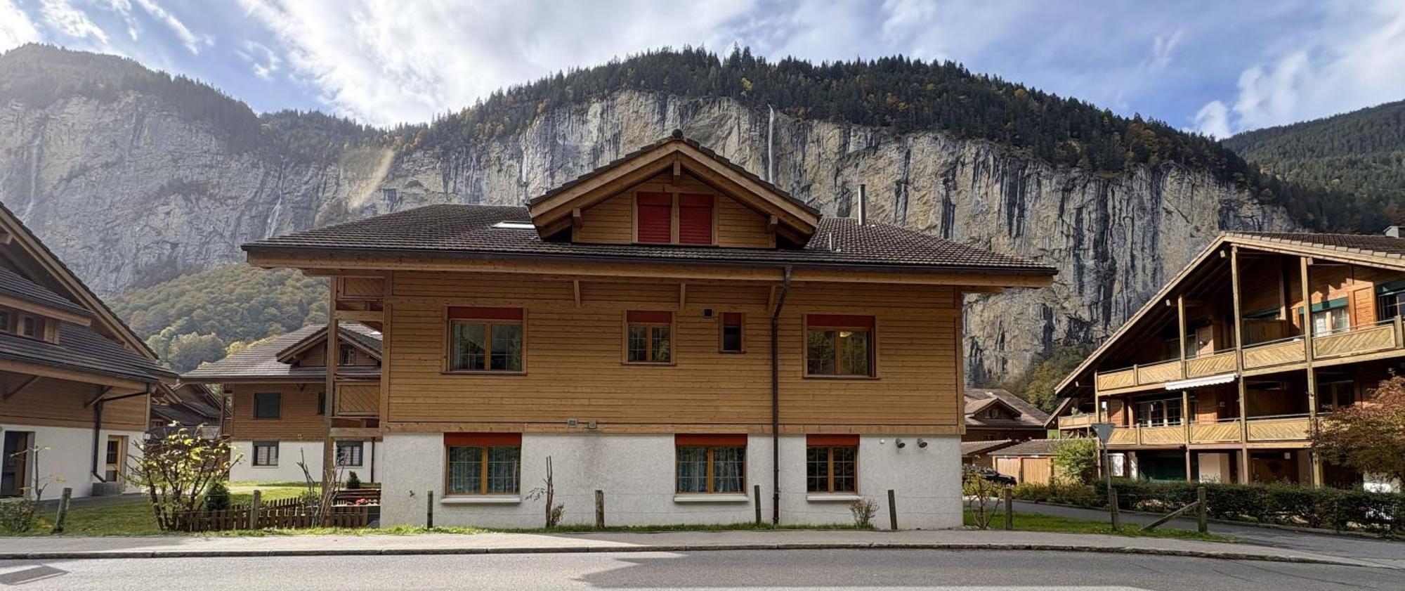 Family Frame Apartment Lauterbrunnen Ngoại thất bức ảnh